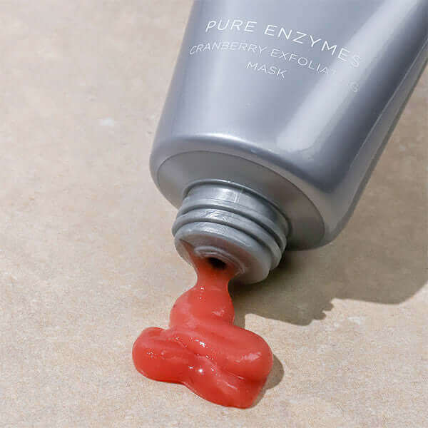 Example of texture of the product, which has antioxidant superpowers of L-Lactic Acid and Cranberry Enzymes combine in this nutrient-rich mask to help exfoliate dull skin in need of a pick me up. 
